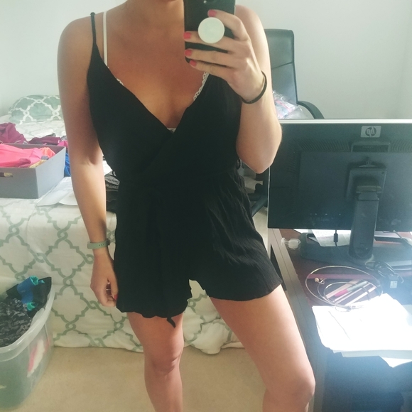 ❗❗3/$15❗❗NWT Asos Wrap Tank Cami romper - Picture 3 of 3